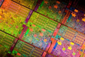 idf-2009-fall-32nm-westmere-wafer-1024x728