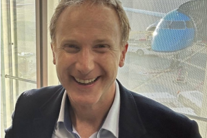 Alexander-Holt-Managing-Director-of-Seraphim-Space-Enterprise-300x200.png